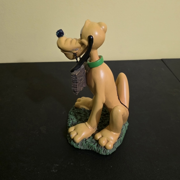Vintage Disney Pluto Welcome Statue - Yellow and Green - Picture 2 of 5